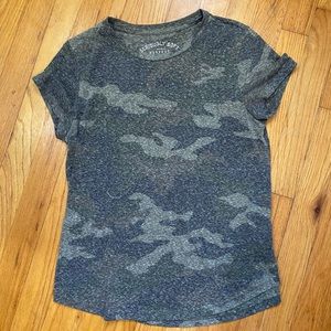 American Eagle Tshirt